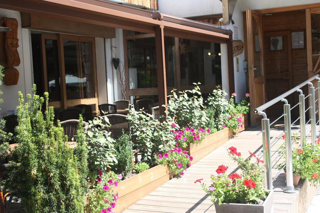 Logis Hotel Gai Soleil Samoëns Exteriér fotografie
