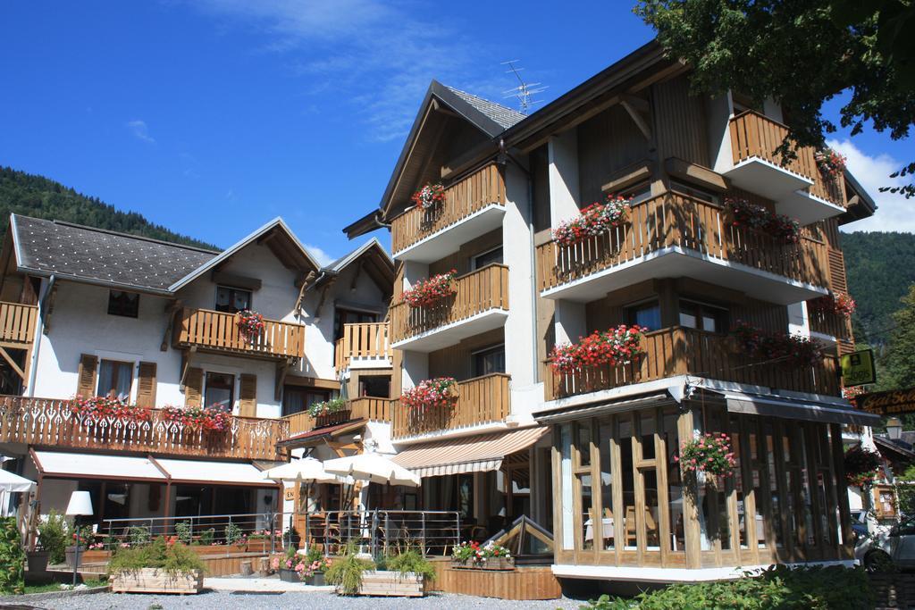 Logis Hotel Gai Soleil Samoëns Pokoj fotografie