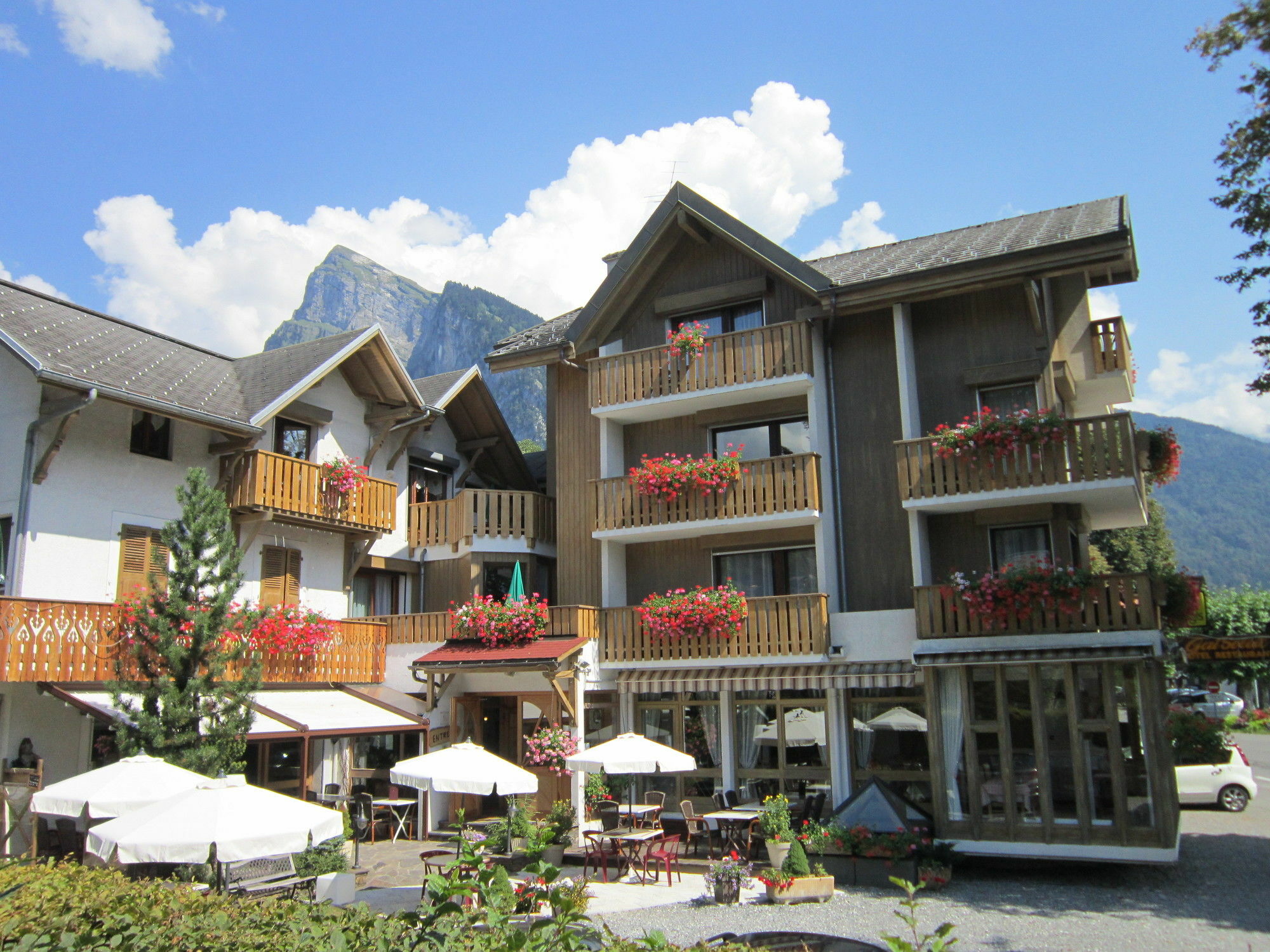 Logis Hotel Gai Soleil Samoëns Exteriér fotografie